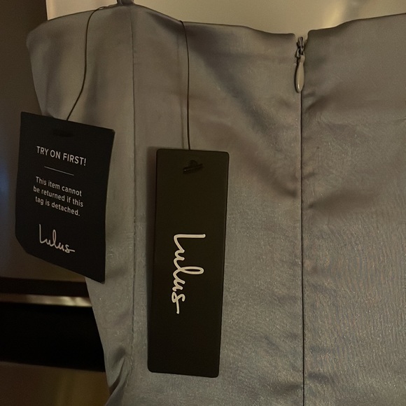 Hollywood Satin Midi Dress - Picture 5 of 15